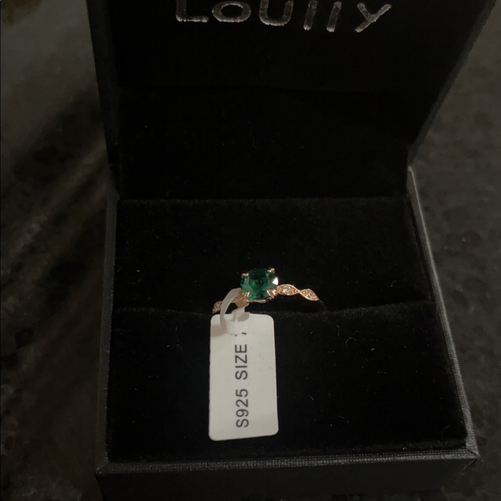 Womens Rings Size 7 - Picture 5 of 6
